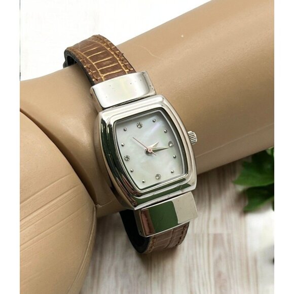 Mary Kay Vtg Watch MOP Dial Silver Tone Reversible Leather Band Black or Brown - Picture 1 of 8